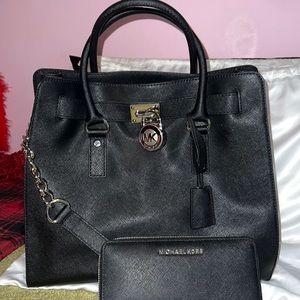 Michael Kors Hamilton with matching wallet